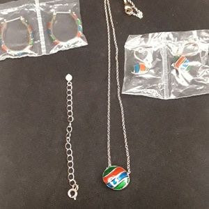 Necklace and Earring set